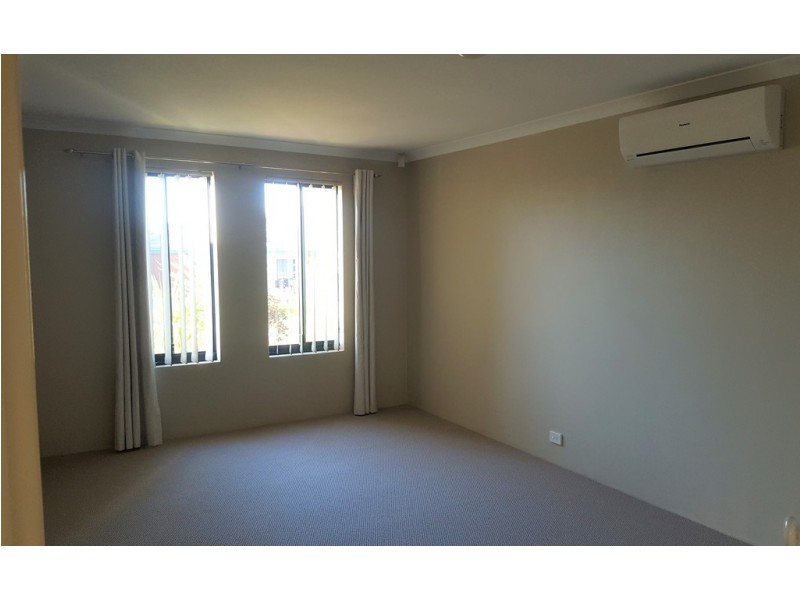 6 Heathland Terrace, Ellenbrook WA 6069