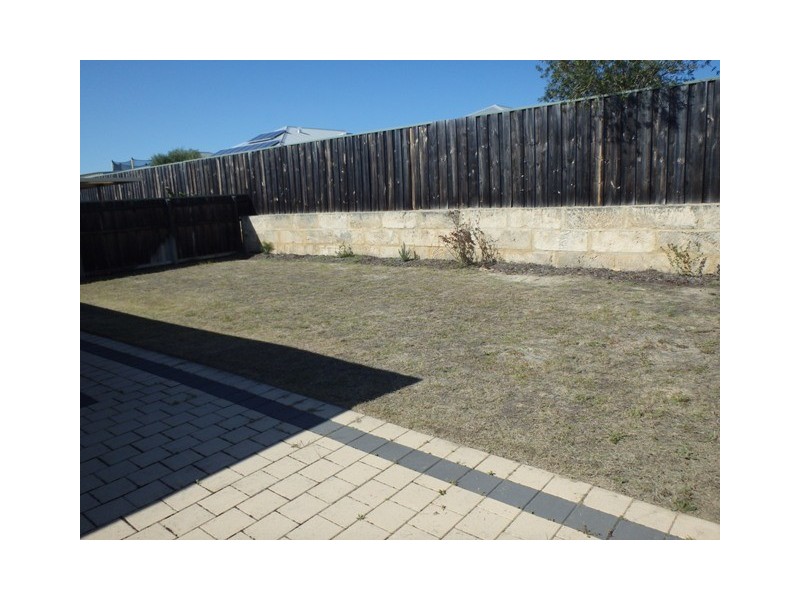 6 Heathland Terrace, Ellenbrook WA 6069