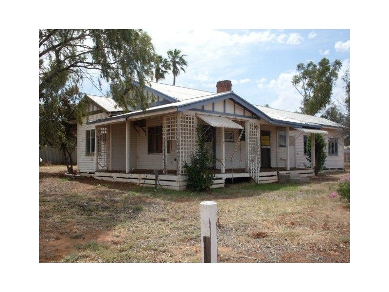 35-37 Main Road, Mullewa WA 6630