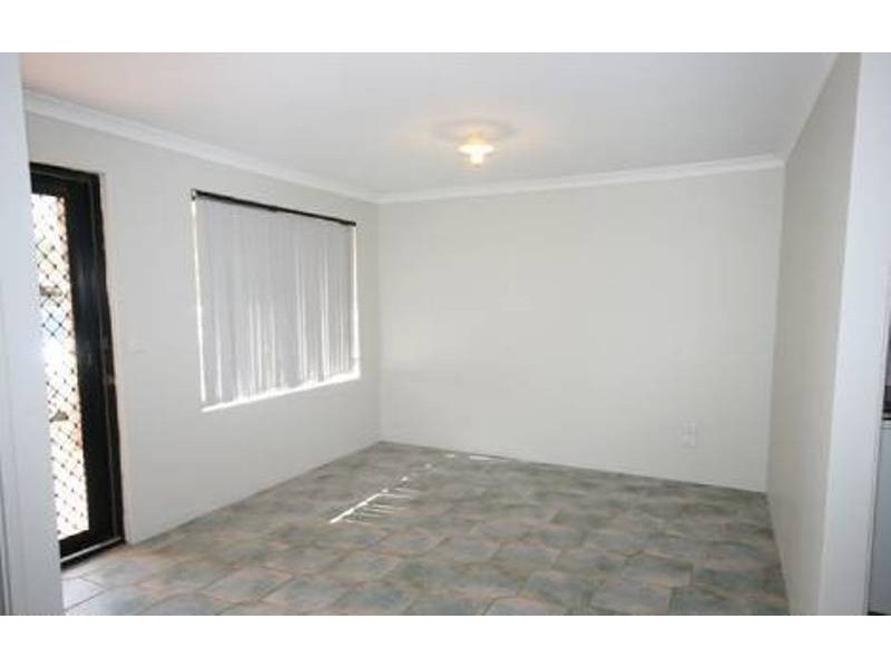 11 Nooyan Close, South Guildford WA 6055