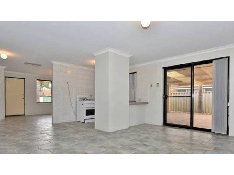 11 Nooyan Close, South Guildford WA 6055