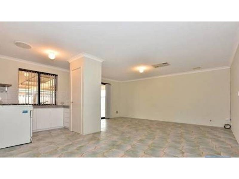 11 Nooyan Close, South Guildford WA 6055