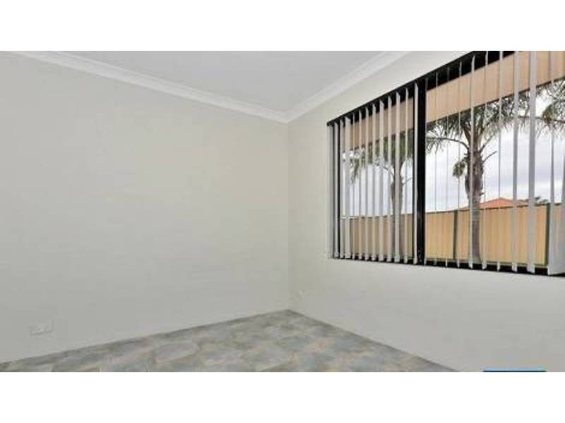 11 Nooyan Close, South Guildford WA 6055