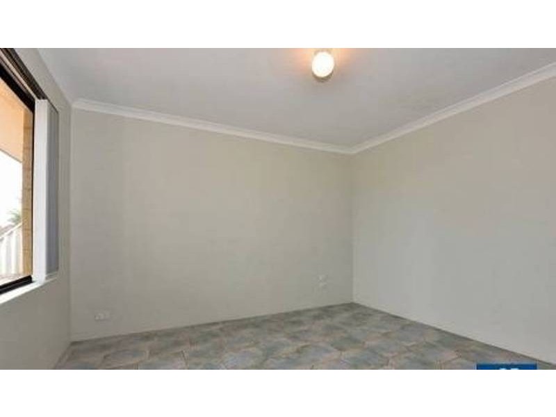 11 Nooyan Close, South Guildford WA 6055