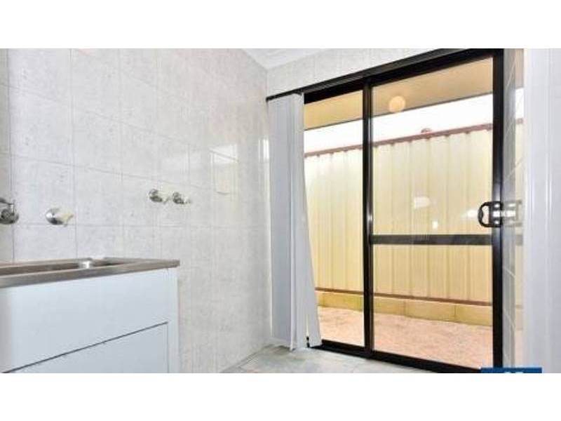 11 Nooyan Close, South Guildford WA 6055