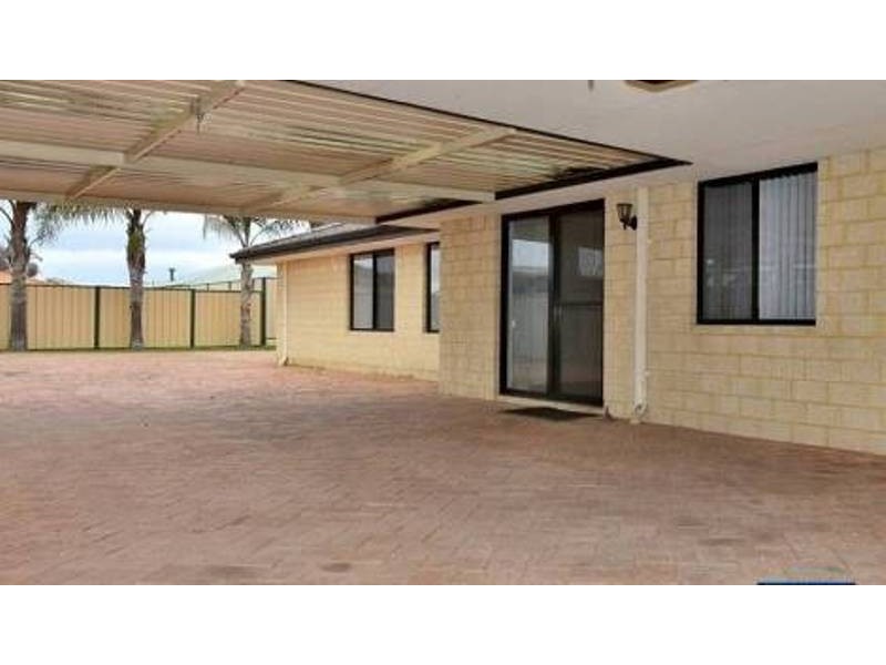 11 Nooyan Close, South Guildford WA 6055