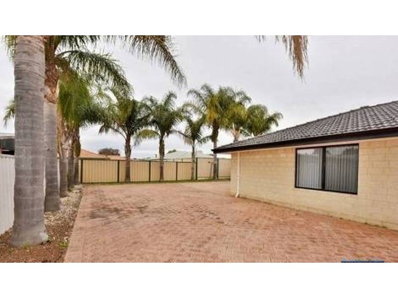 11 Nooyan Close, South Guildford WA 6055