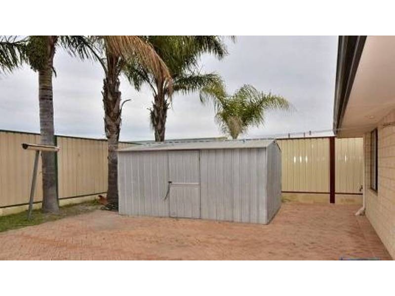 11 Nooyan Close, South Guildford WA 6055