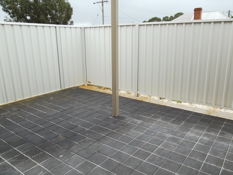 2/30 Elvire Street, Viveash WA 6056