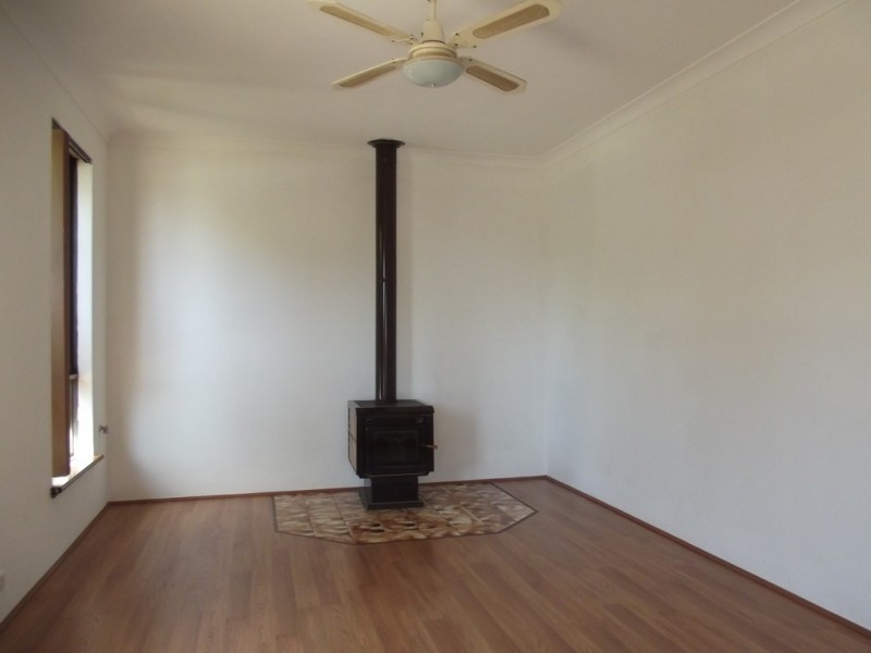 18 Otway Crescent, High Wycombe WA 6057