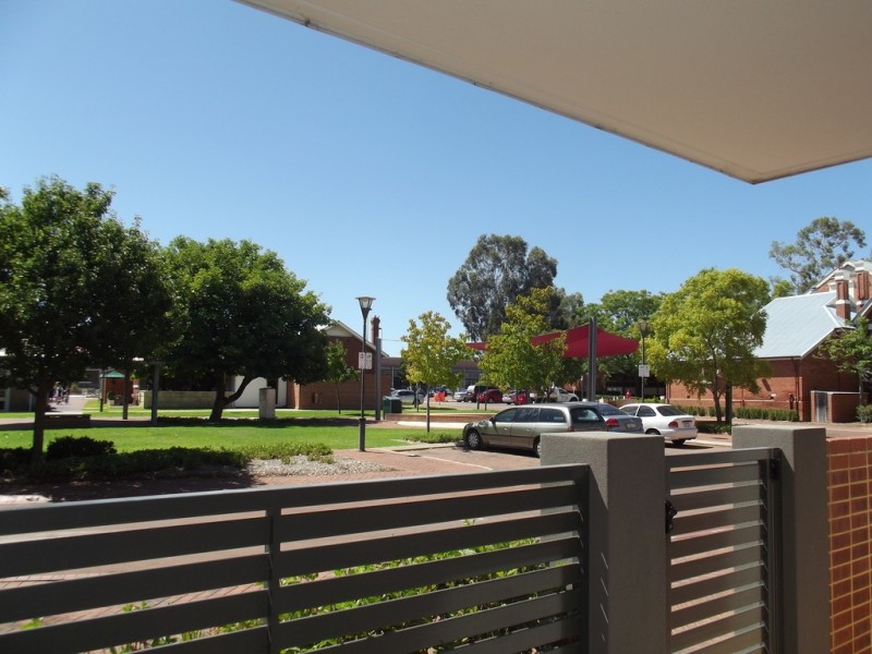 3/6 Keane Street, Midland WA 6056