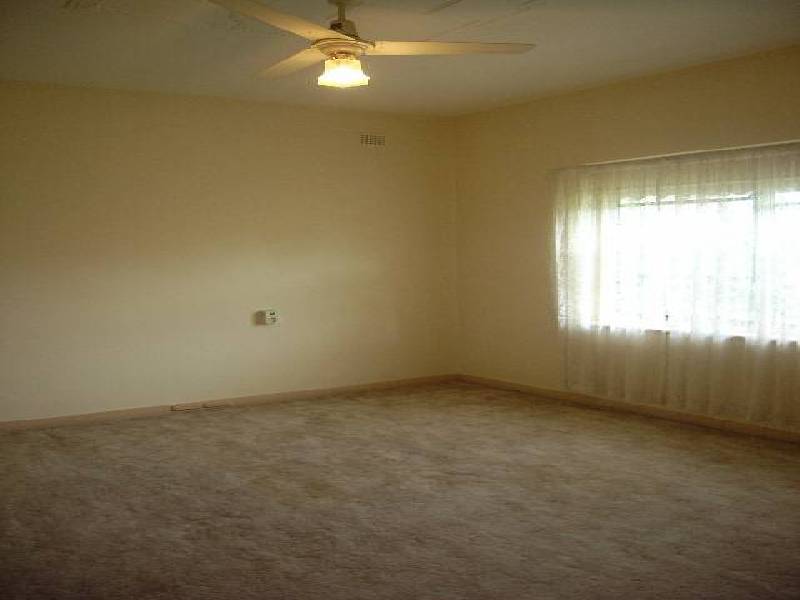 11 Fairweather Avenue, Woodville South SA 5011