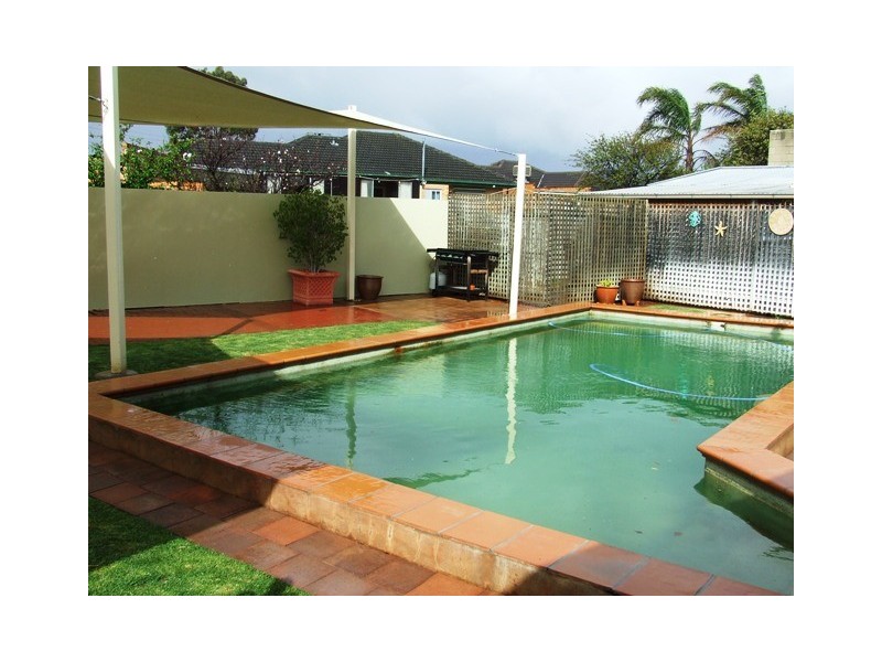 8 Lasscock Avenue, Findon SA 5023