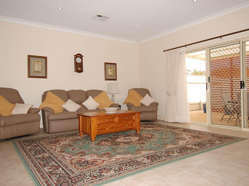 115B Trimmer Parade, Seaton SA 5023