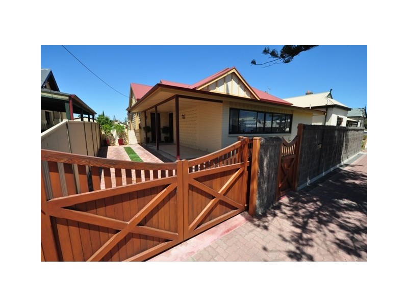524 Seaview Road, Grange SA 5022