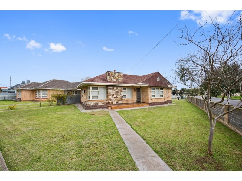 7 Hammond Road, Findon SA 5023