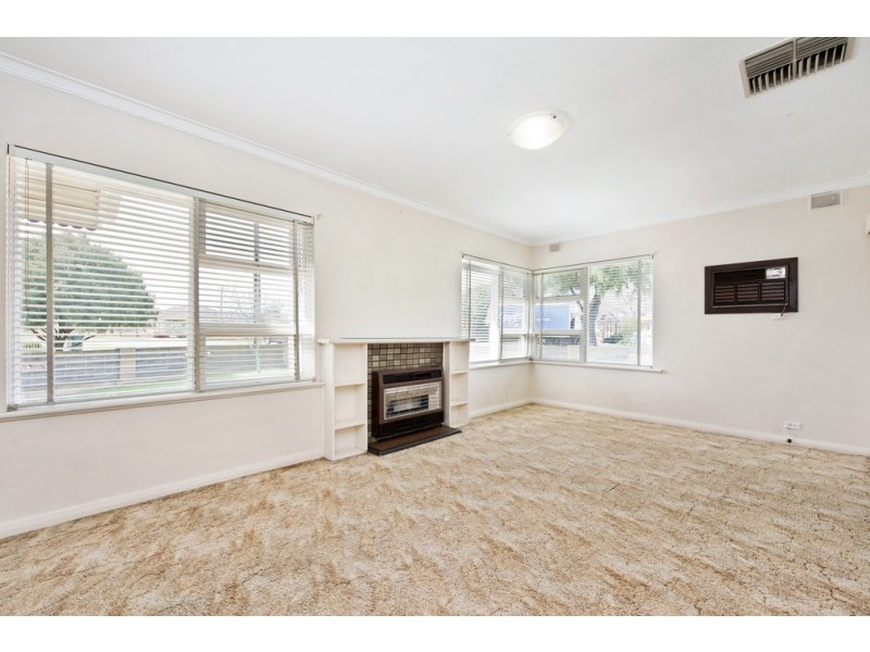 7 Hammond Road, Findon SA 5023