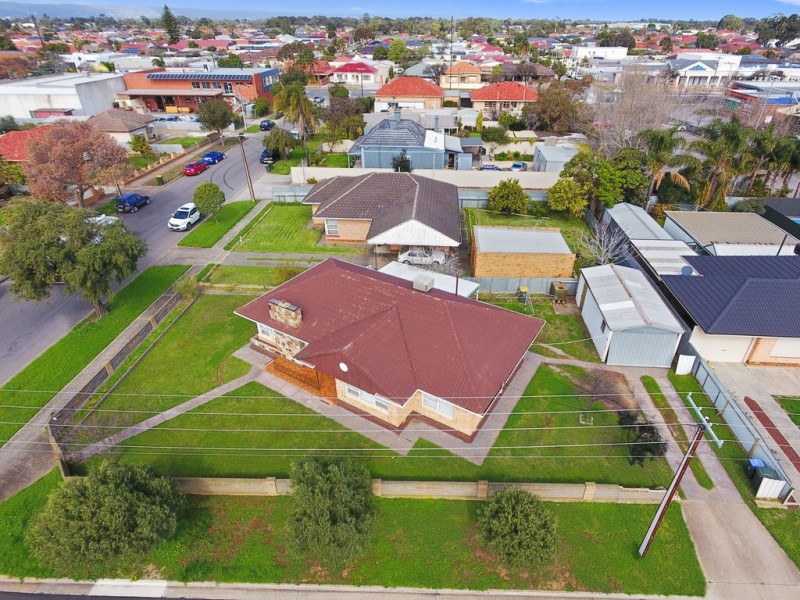 7 Hammond Road, Findon SA 5023
