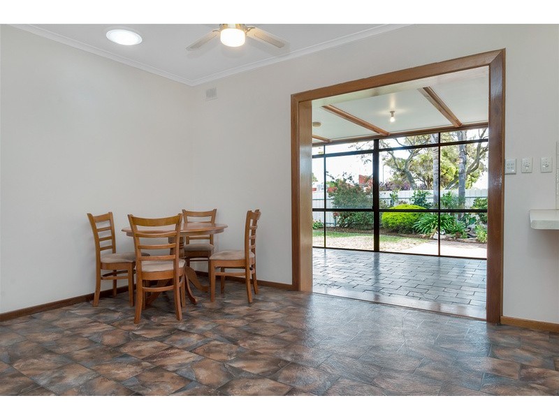 31 Chatswood Crescent, Kidman Park SA 5025