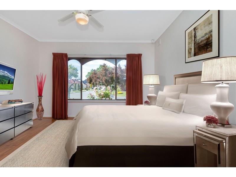 31 Chatswood Crescent, Kidman Park SA 5025