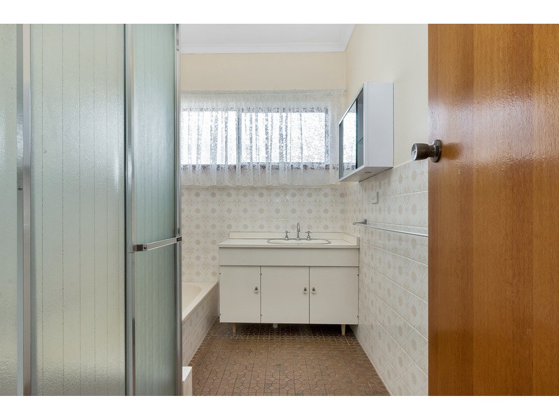 31 Chatswood Crescent, Kidman Park SA 5025