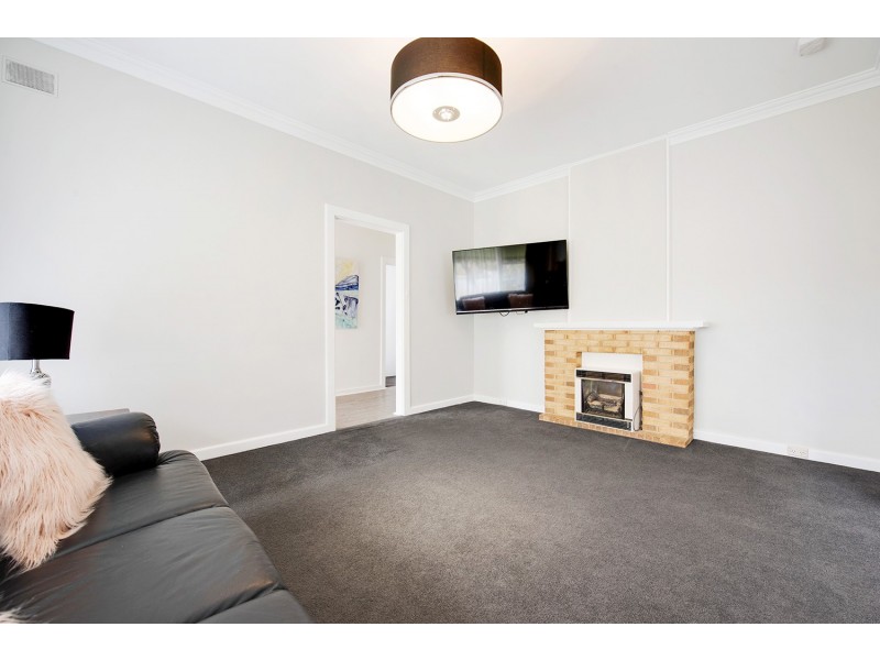 15 Golfers Avenue, Seaton SA 5023