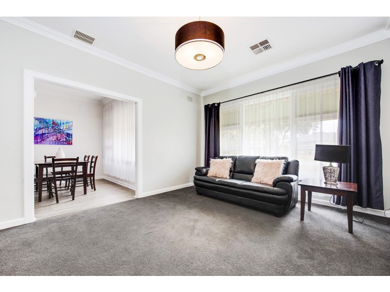 15 Golfers Avenue, Seaton SA 5023