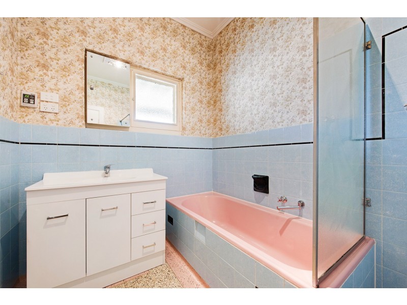 15 Golfers Avenue, Seaton SA 5023