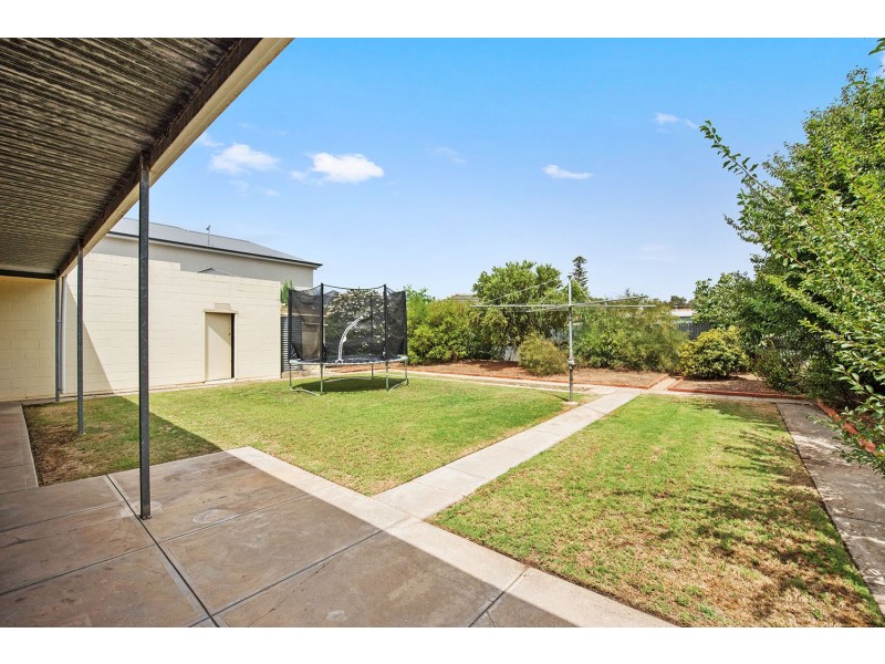 15 Golfers Avenue, Seaton SA 5023