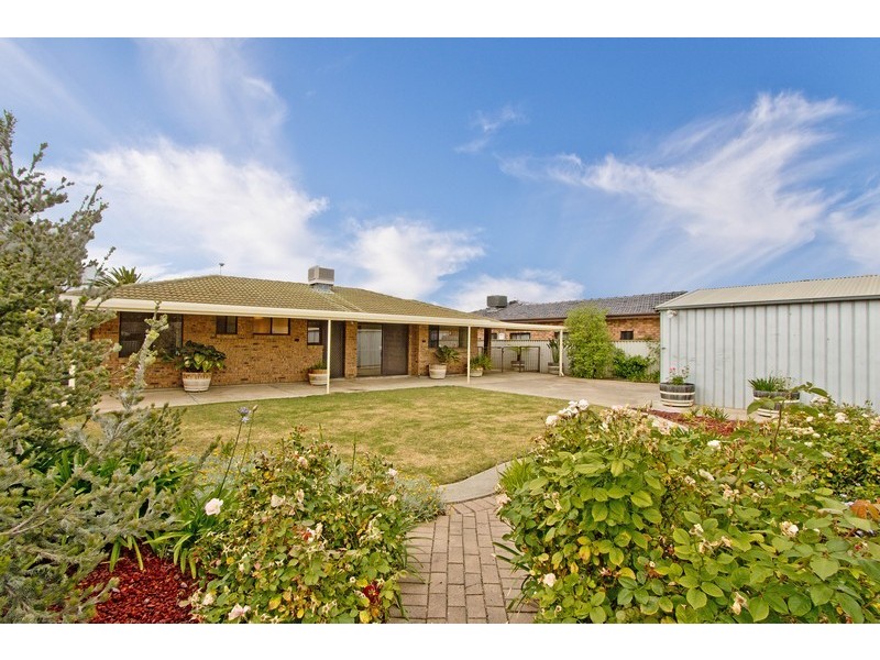2 Carlson Court, North Haven SA 5018