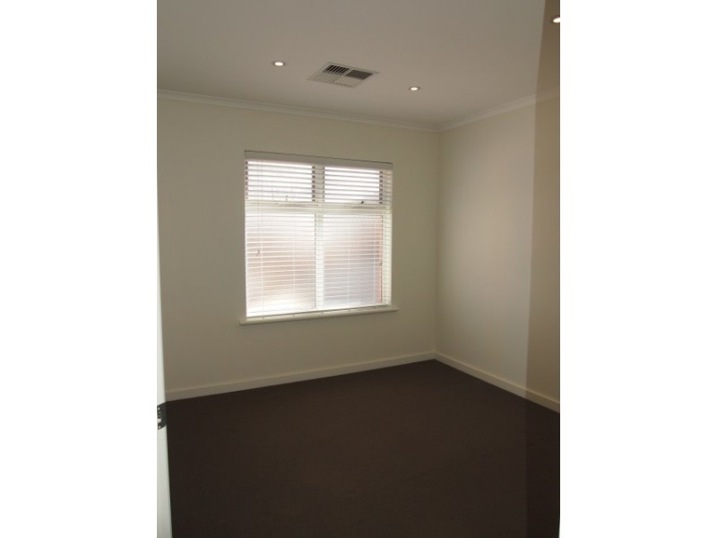 4/4 Green Avenue, Brompton SA 5007