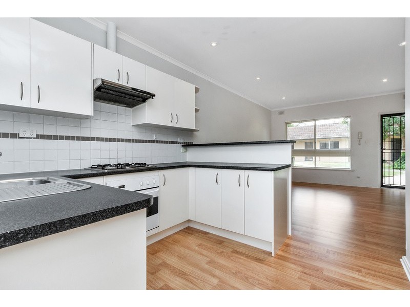 5/2 Bach Crescent, Seaton SA 5023