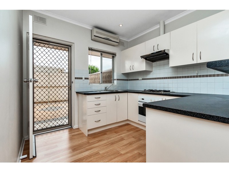 5/2 Bach Crescent, Seaton SA 5023