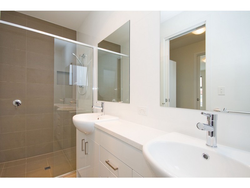 1/3 Dineen Place, West Beach SA 5024