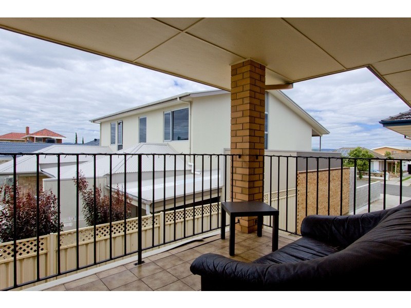 8/8 Renwick Street, West Beach SA 5024