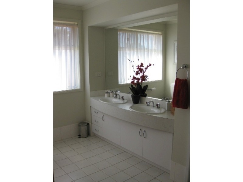 15 Dundee Avenue, Seaton SA 5023