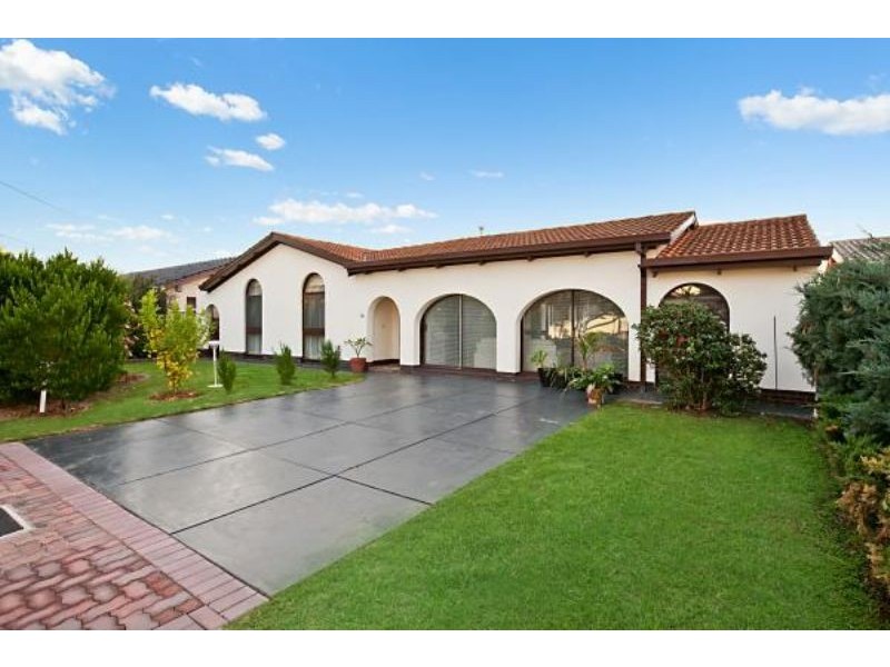 18 Stanford Crescent, Fulham Gardens SA 5024