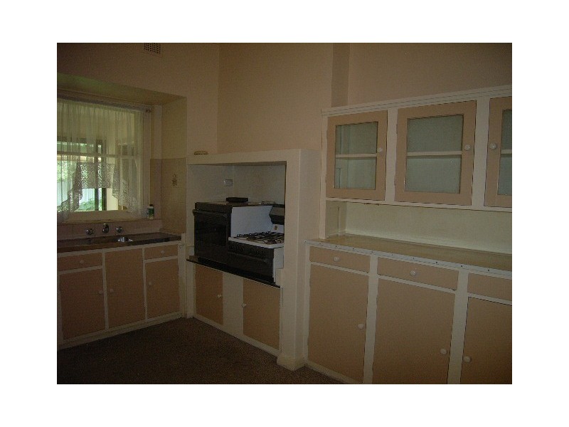 11 Fairweather Avenue, Woodville South SA 5011