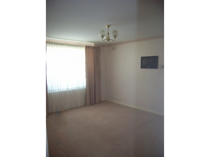 8 Elaine Avenue, Seaton SA 5023