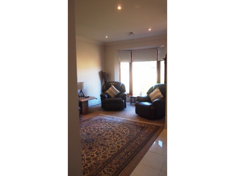 7 Manor Court, Grange SA 5022