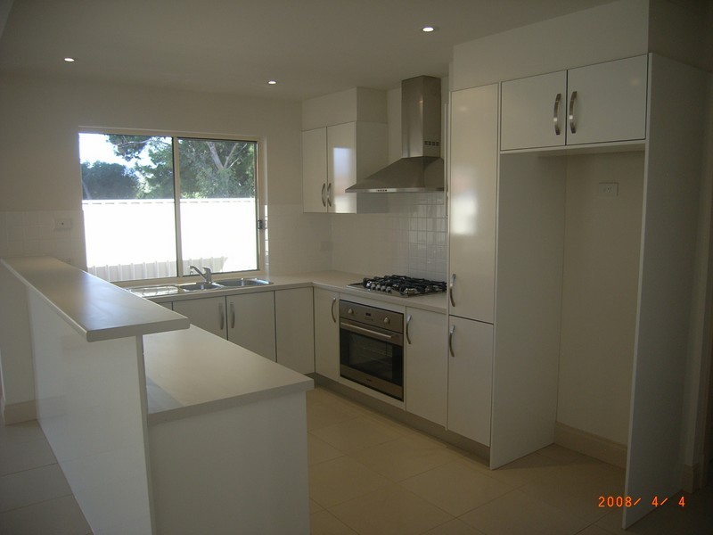 2/18 Third Avenue, Seaton SA 5023