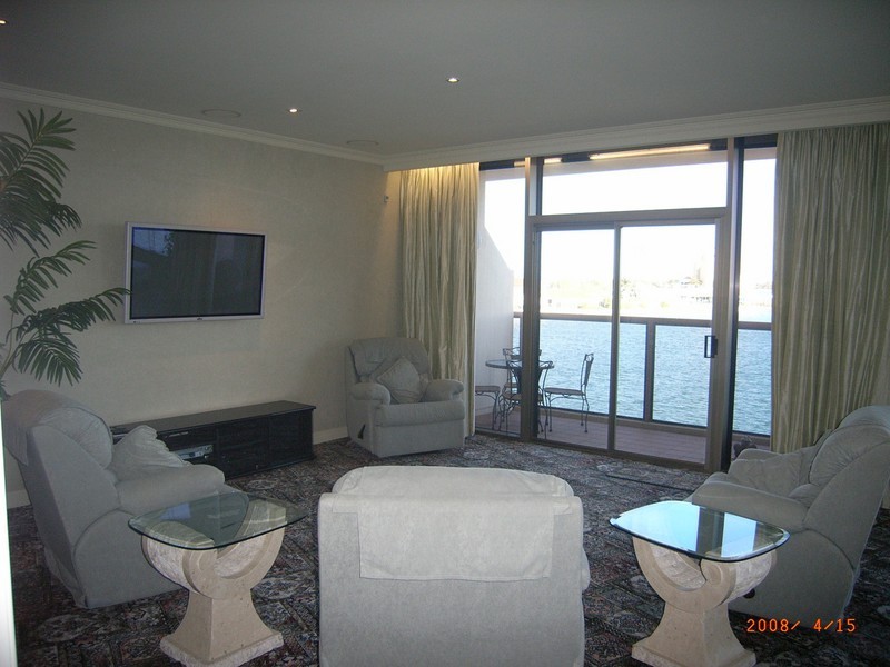 7/24 Martin Court, The Point, West Lakes SA 5021