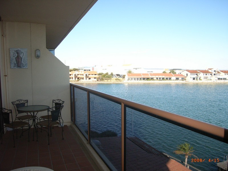 7/24 Martin Court, The Point, West Lakes SA 5021