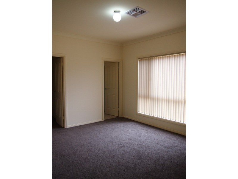 22A Russ Avenue, Seaton SA 5023