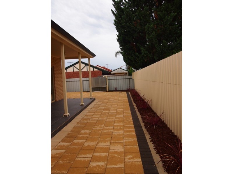 22A Russ Avenue, Seaton SA 5023