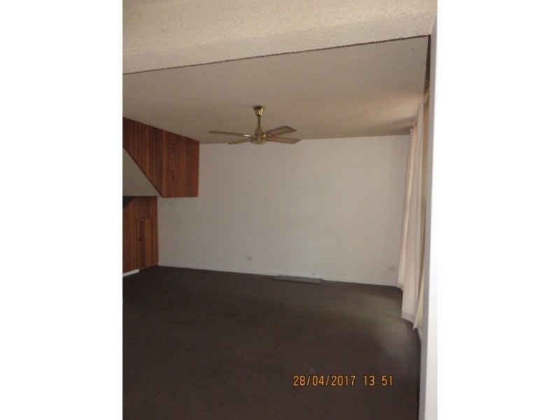 4/3 Mooloola Way, West Lakes Shore SA 5020