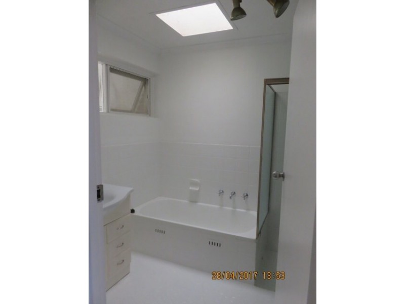 4/3 Mooloola Way, West Lakes Shore SA 5020