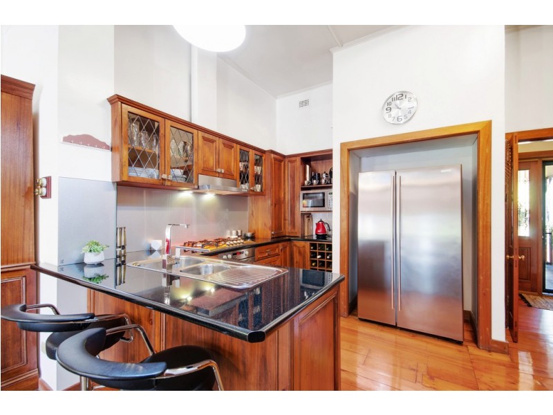 8 Cedar Avenue, Woodville South SA 5011