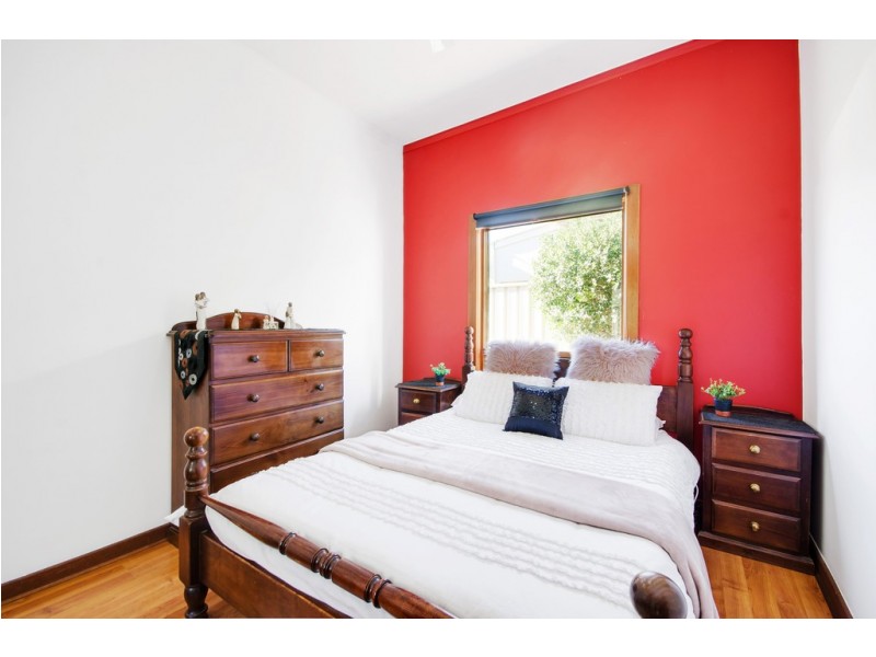 8 Cedar Avenue, Woodville South SA 5011