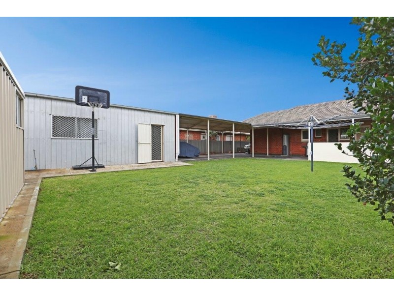 12 Strathbogie Avenue, Findon SA 5023